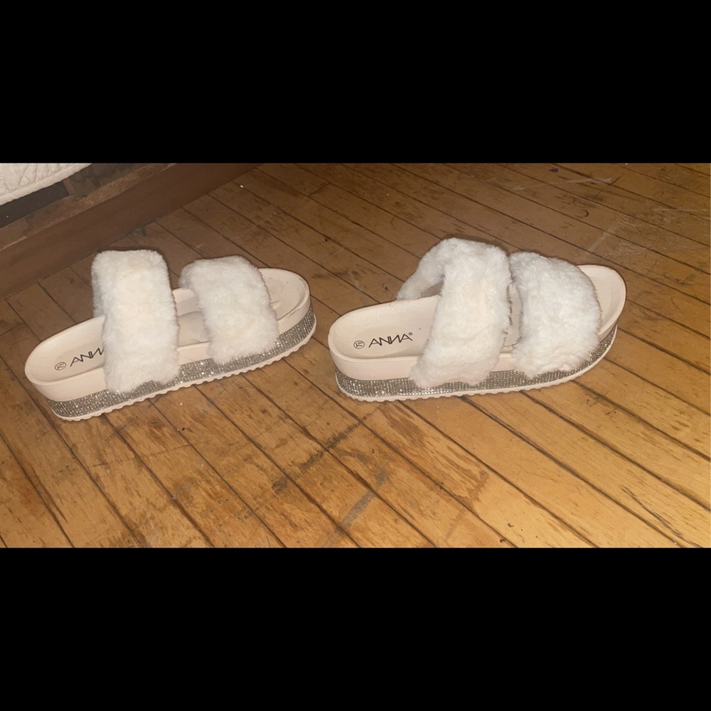 women’s shoes